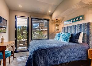 Azure Queen Suite