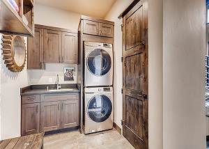 Entry storage and
