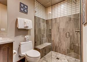 Azure Queen Ensuite