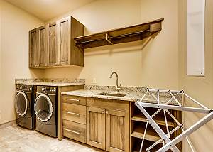 Full service laundry