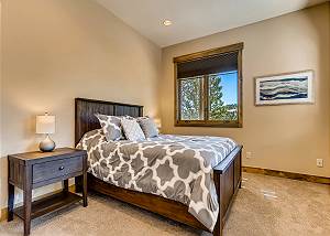 Queen Fox Suite
