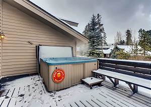 Private hot tub