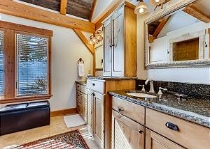 Serenity King Ensuite