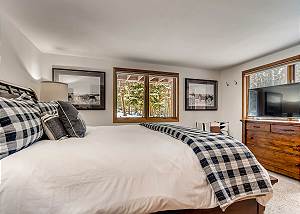 Thoroughbred King Suite