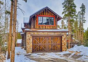 Wandering Moose Exterior