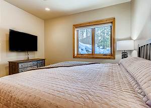 Sleepy Moose Suite