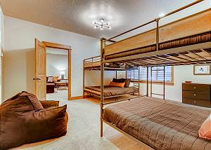 Bear Cub Bunk Room