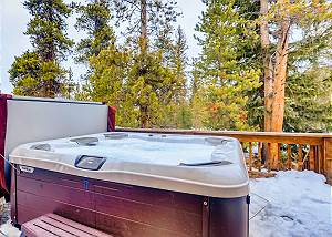 Private Outdoor Hot Tub
