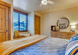 Wildflower Queen Bedroom