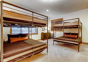 Bear Cub Bunk