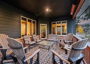 Plenty of ourdoor seating