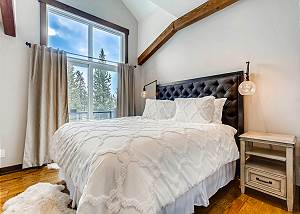 Mule Deer Bedroom
