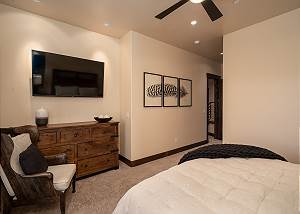 Floating Feather Suite