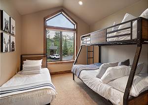 Cub's Den Bedroom