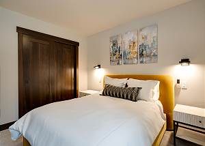 Starlight Queen Bedroom