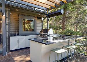 Outdoor kitchen