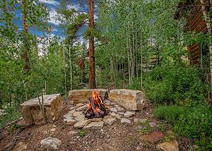 Gas fire pit