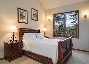 Snowflake Queen Suite