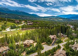 Majestic Mountain Lodge