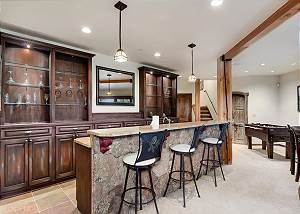 Lower Level Rec Room Wet Bar