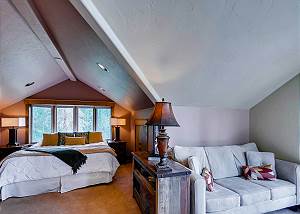 Eagle's Nest Suite