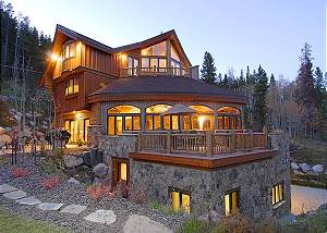 Side exterior of Alpine Majesty