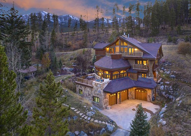 - A truly unique architecture with lots of amenities and true mountain getaway feeling.