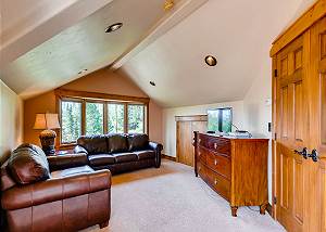 Upper level loft