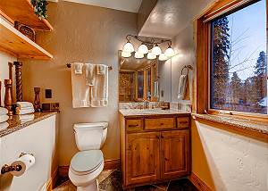 North Suite Ensuite Bath
