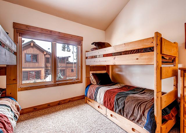 - sleeps 4 in two bunk beds (4 twin beds), shared hall bath