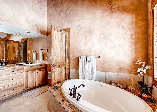 Moonlight Suite Ensuite Bathroom