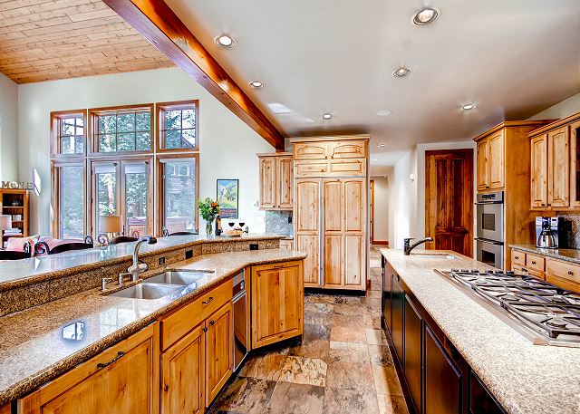 Expansive Kitchen with lots of workspace