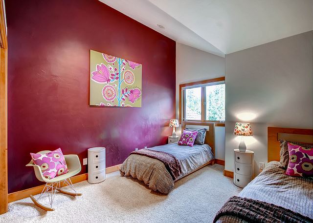 South Surrey Wing Twin - sleeps 2 in two twin beds, shares hall bath with South Surrey Wing Twin