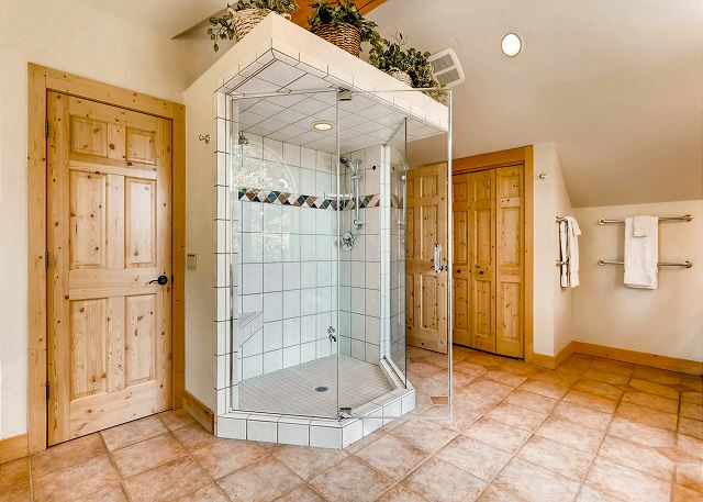 Clifton Suite Ensuite Shower