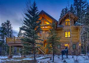 Clifton Lodge, sits directly on the 4 O'clock Ski Run