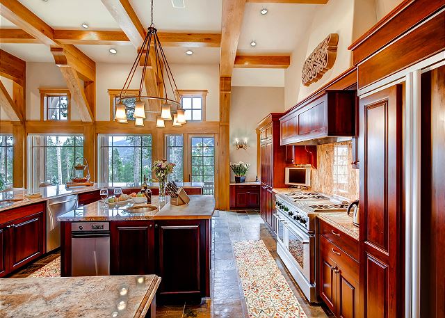 Beautiful, Gourmet Kitchen with top of the line appliances
