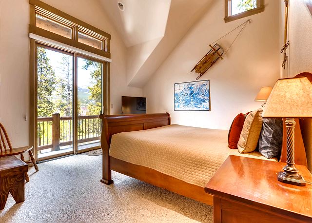 - Sleeps 2 in one queen bed