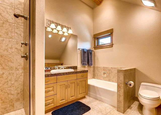Polar Bear Ensuite Bathroom