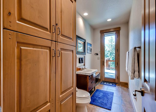with deck access to private hot tub