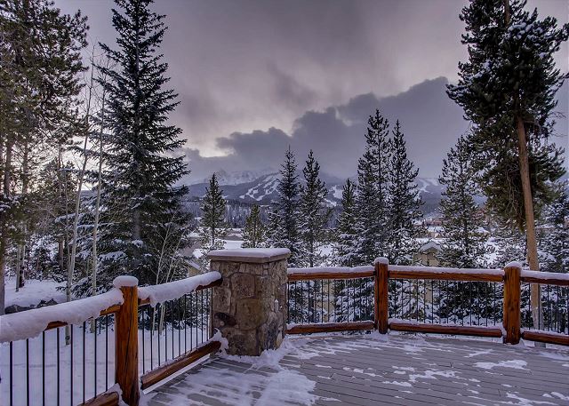 Mountain Bear Lodge
