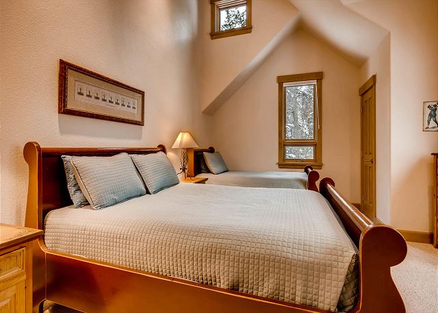 Bear Cub Double Room