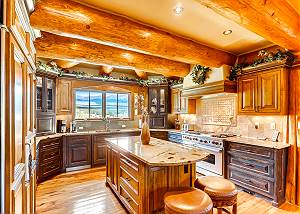 Beautiful and functional gourmet kitchen