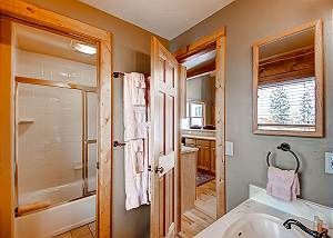 Innsbruck ensuite bathroom