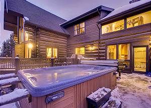 Private hot tub
