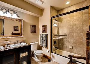 Hall Bath with 2 sinks and tub/shower combo