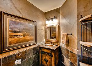 Rec Room Powder Bath