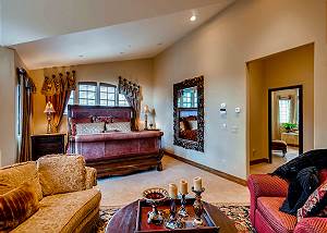 Grand Vizcaya Mus/Main Level Master Suite