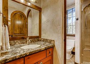 Peaks Portofino Ensuite Bath