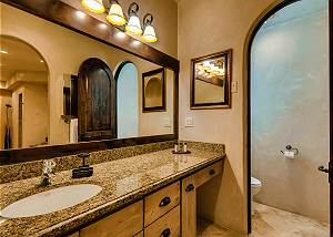 Snowflake Salerno Suite Ensuite Bath