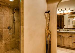 Snowflake Salerno Suite Ensuite Bath